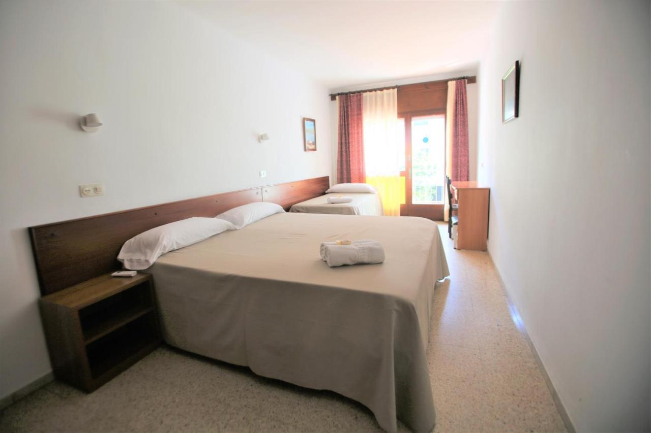 Pension Hostel Costa Brava 레스타르티트 외부 사진
