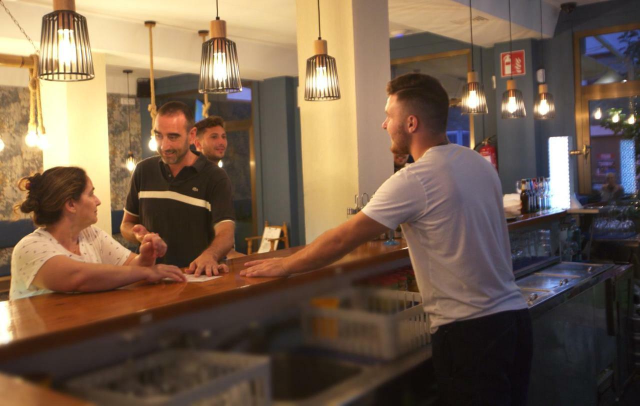 Pension Hostel Costa Brava 레스타르티트 외부 사진